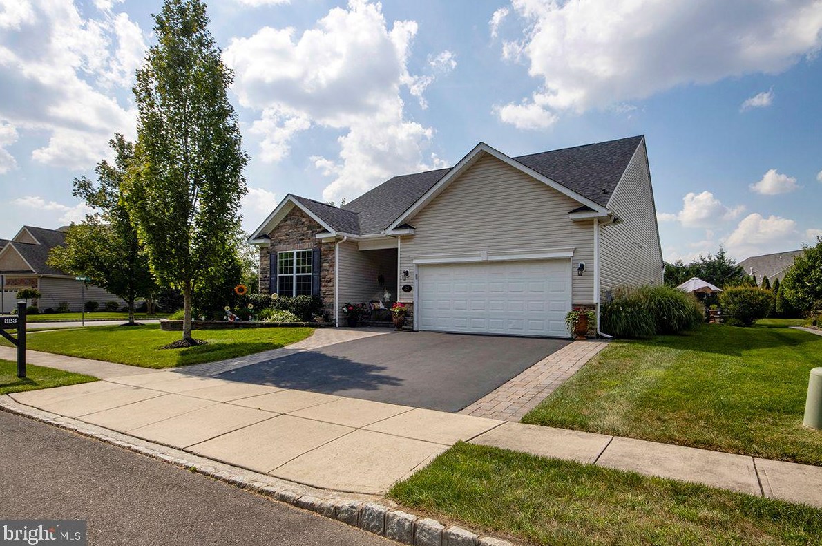 323 Bittlewood Ave, Berlin Boro, NJ 08009