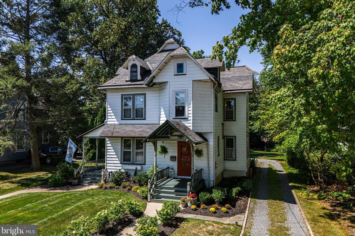 212 Washington Ave, Tavistock, NJ 08033