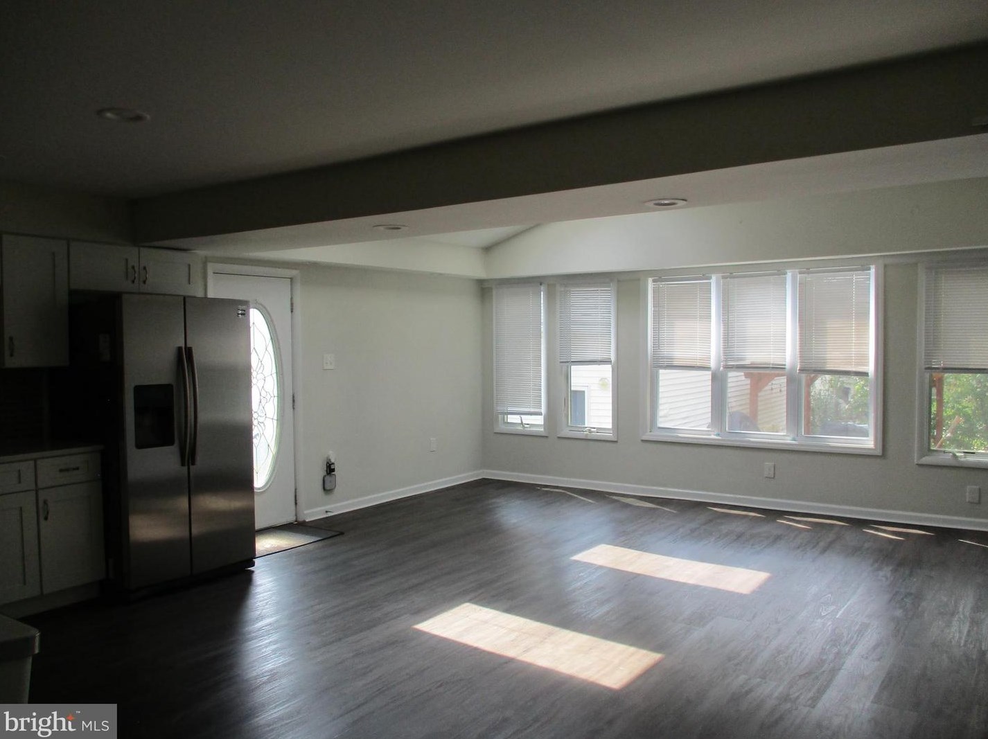 68 S Cedar Ave, Gloucester, NJ 08031