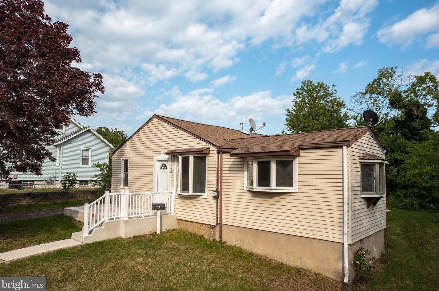 324 E 3rd Ave, Runnemede, NJ 08078