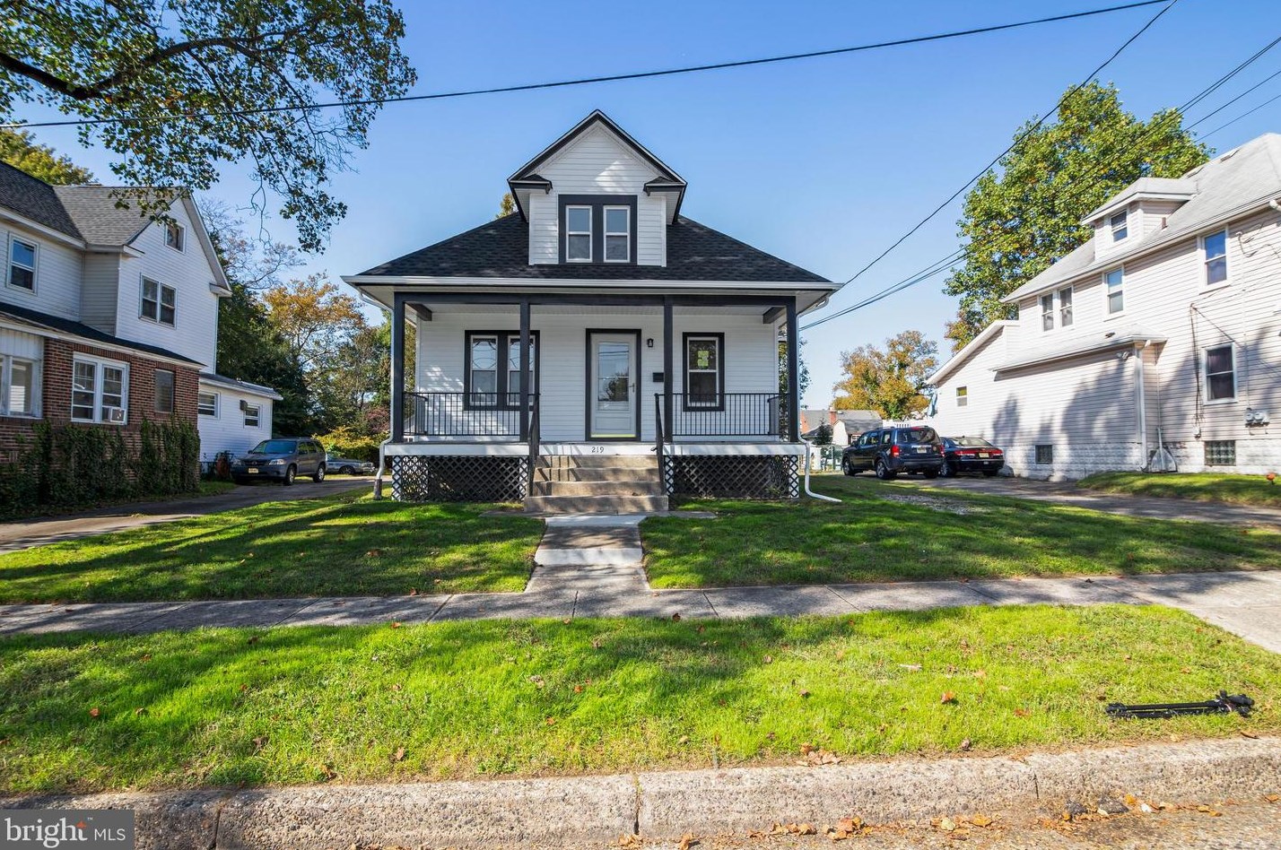 219 Haines Ave, Barrington, NJ 08007