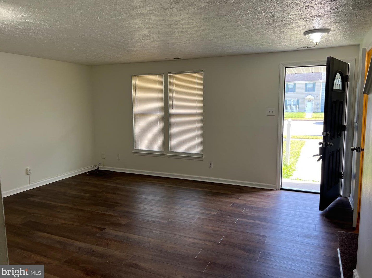 65 Vanderbilt Ct, Erial, NJ 08081