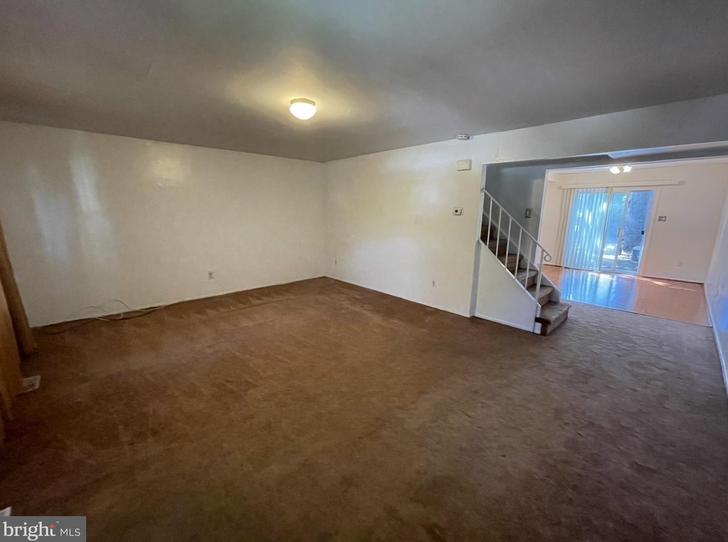 8 Vernon Ct, Erial, NJ 08081