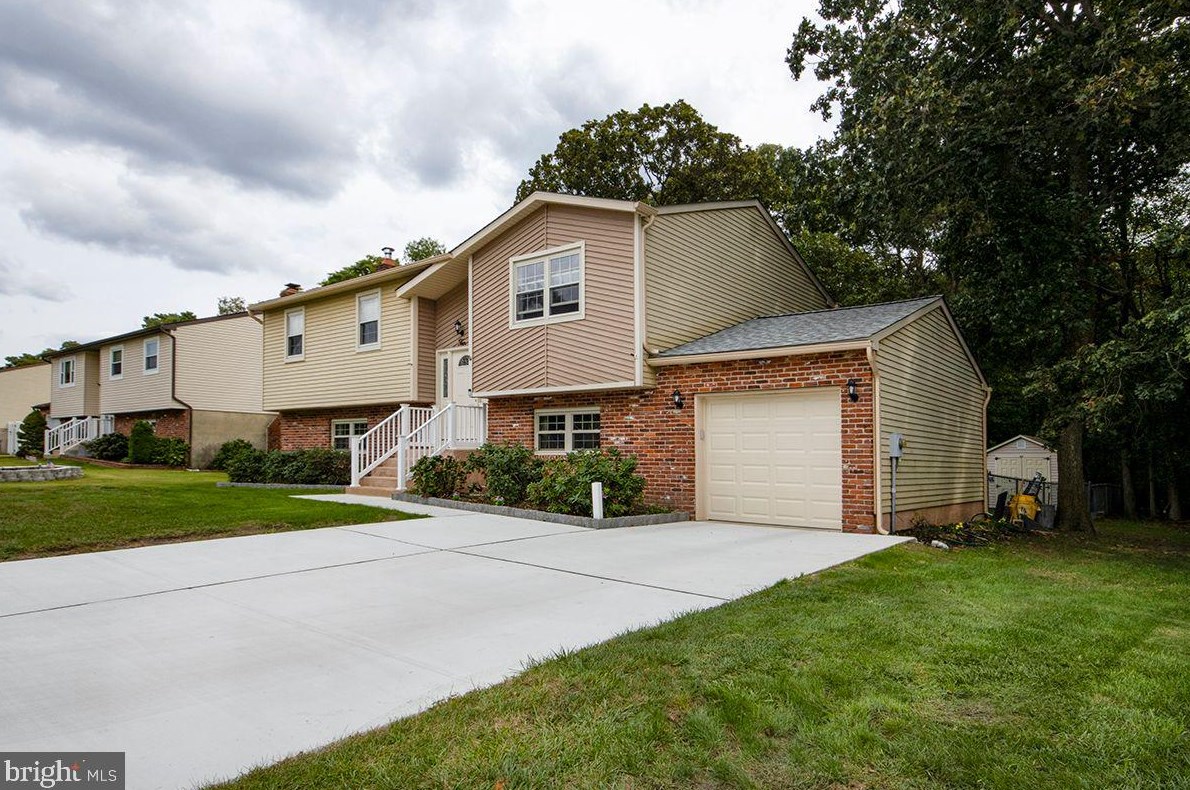 10 Dori Ct, Erial, NJ 08081