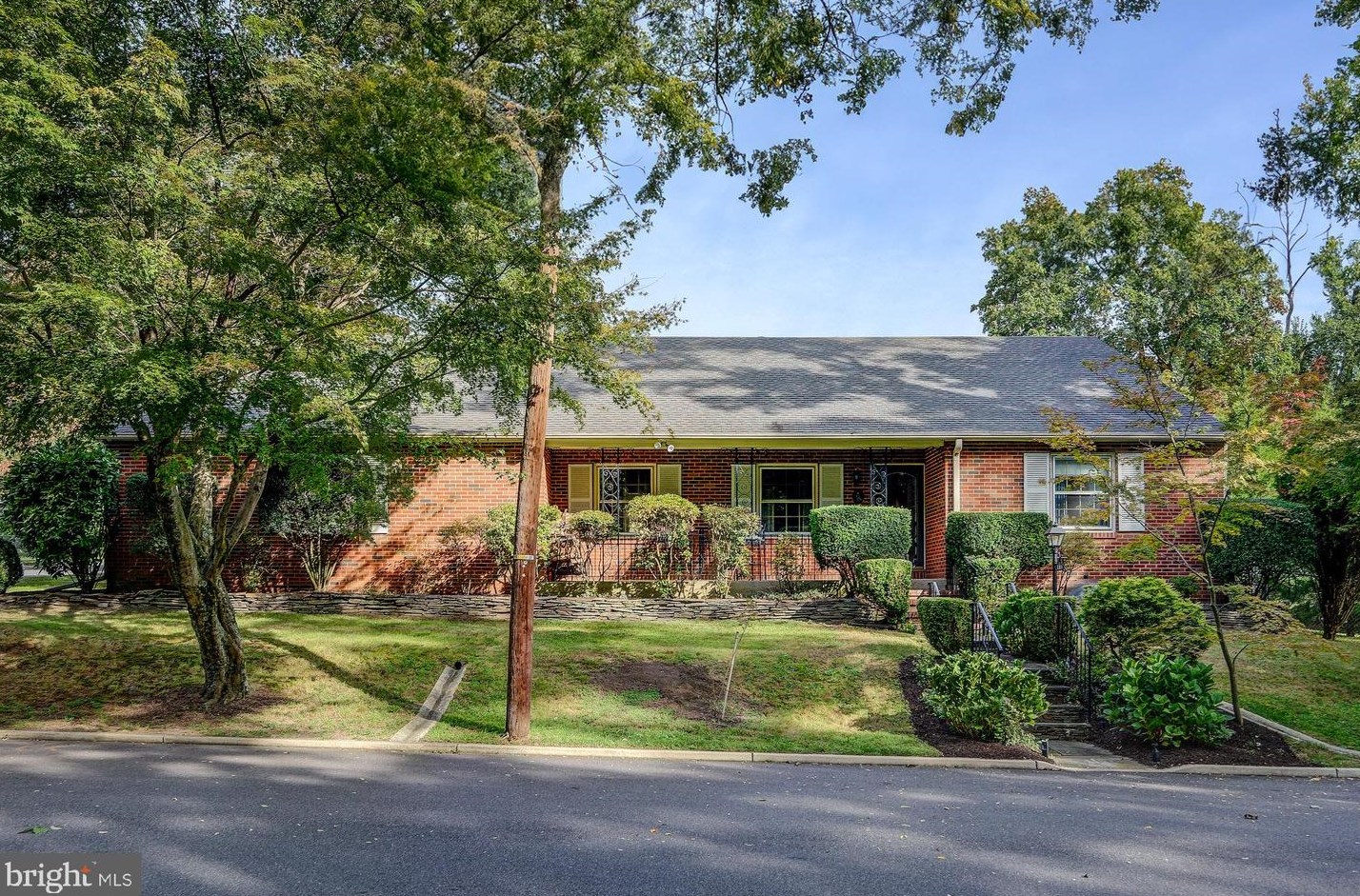 101 Reillywood Ave, Tavistock, NJ 08033