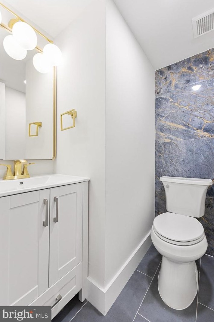 13 Hunter Ct, Waterford Township NJ 08004-2921 exterior