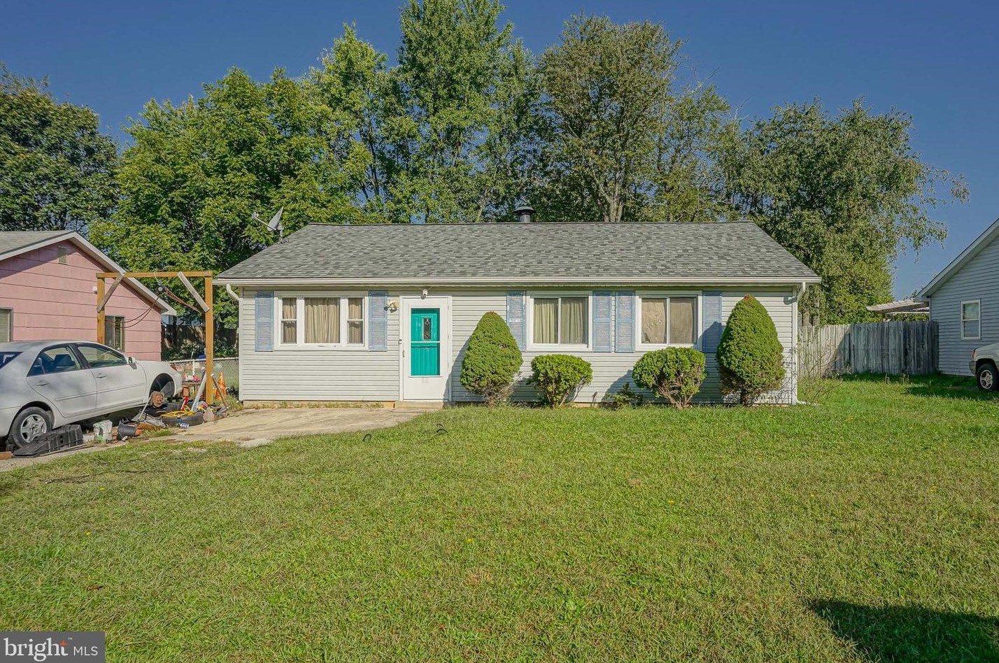 12 Highland Ave, Erial, NJ 08081