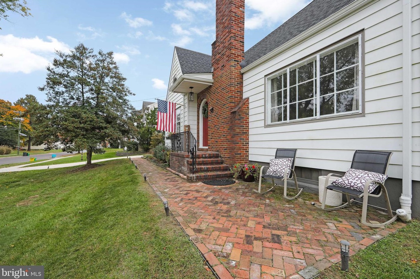 340 Kingston Ave, Barrington, NJ 08007