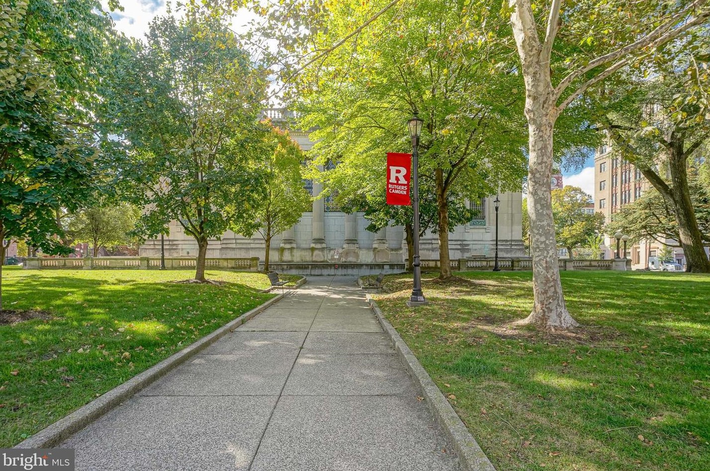 113 Penn St, Camden, NJ 08102