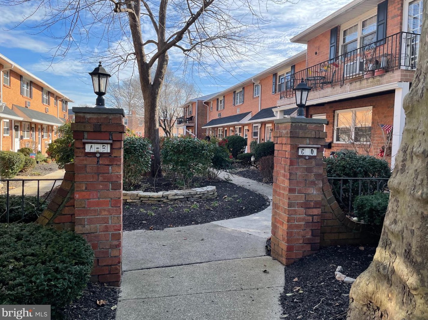340 Woodlawn Ter Apt C4, Camden, NJ 08108