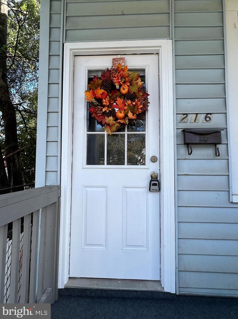216 S Broadway, Gloucester, NJ 08030