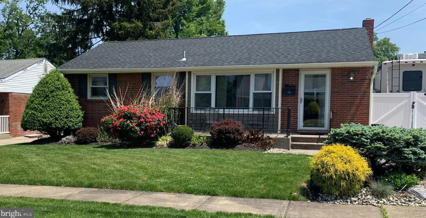 2 Collett Ct, Gloucester, NJ 08031