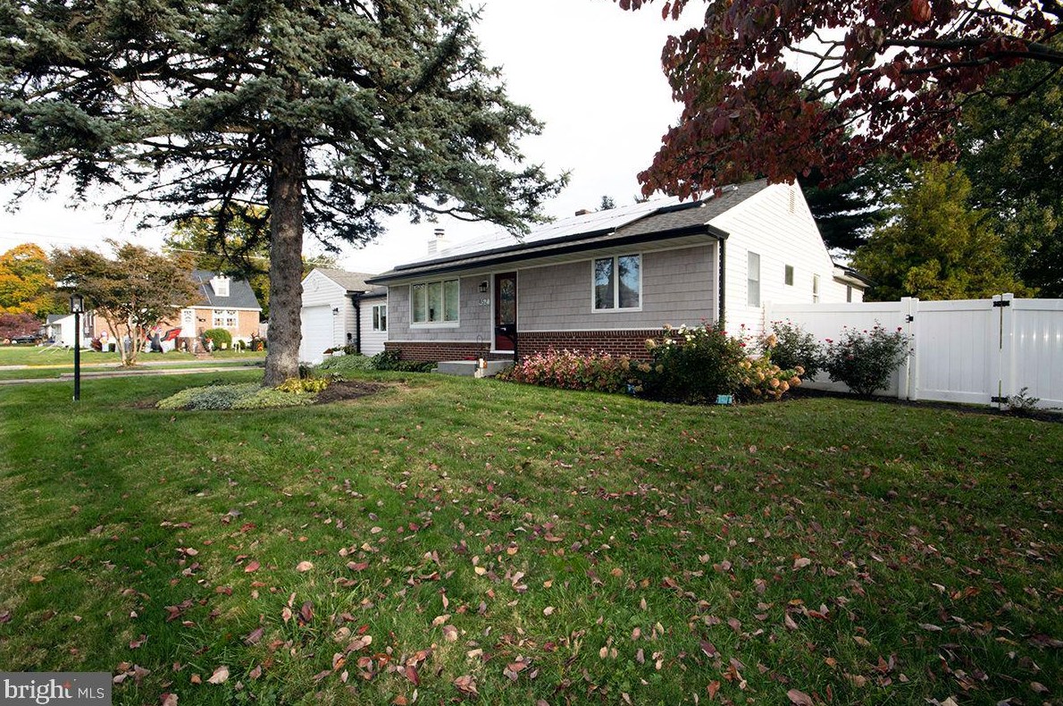 452 2nd Ave, Gloucester, NJ 08031