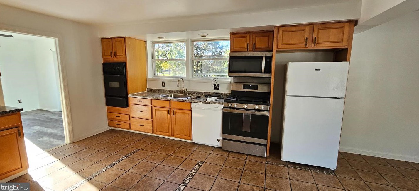 203 White Horse Pike, Lawnside NJ  08045-1131 exterior