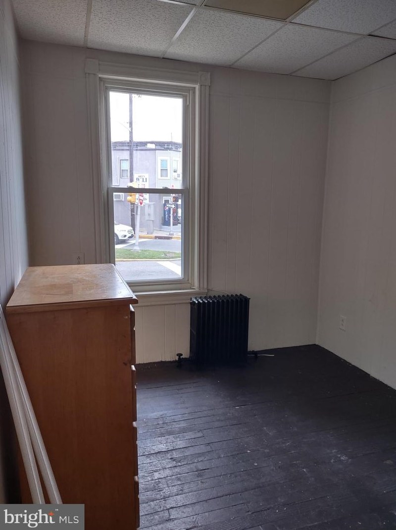 100 N Broadway #2, Gloucester, NJ 08030