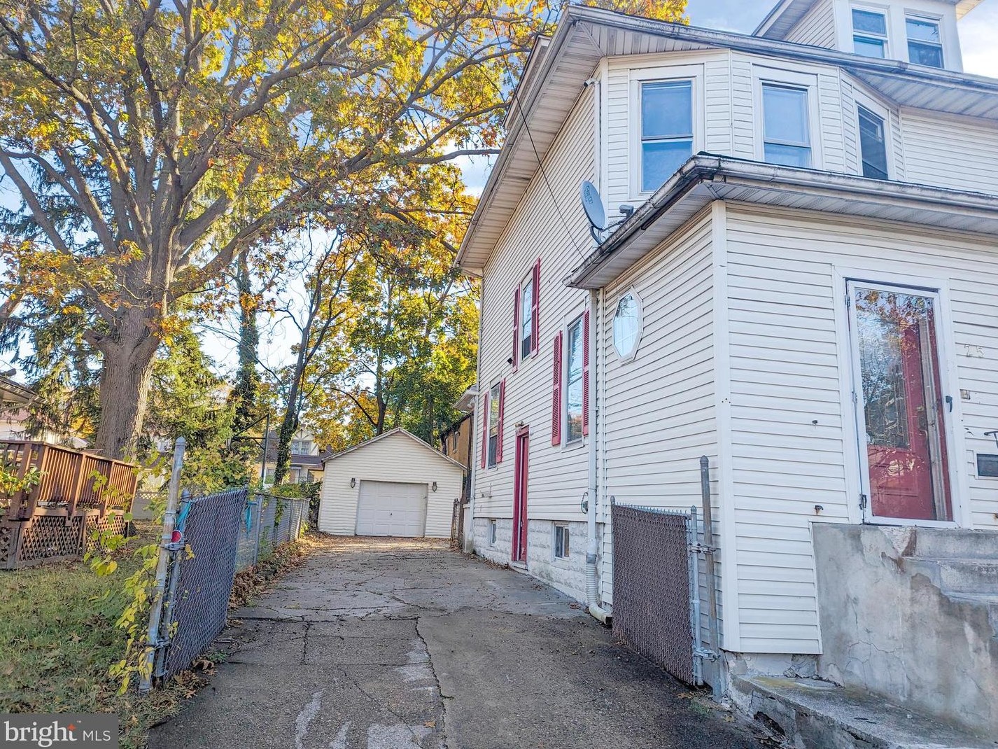 25 Euclid Ave, Camden, NJ 08109