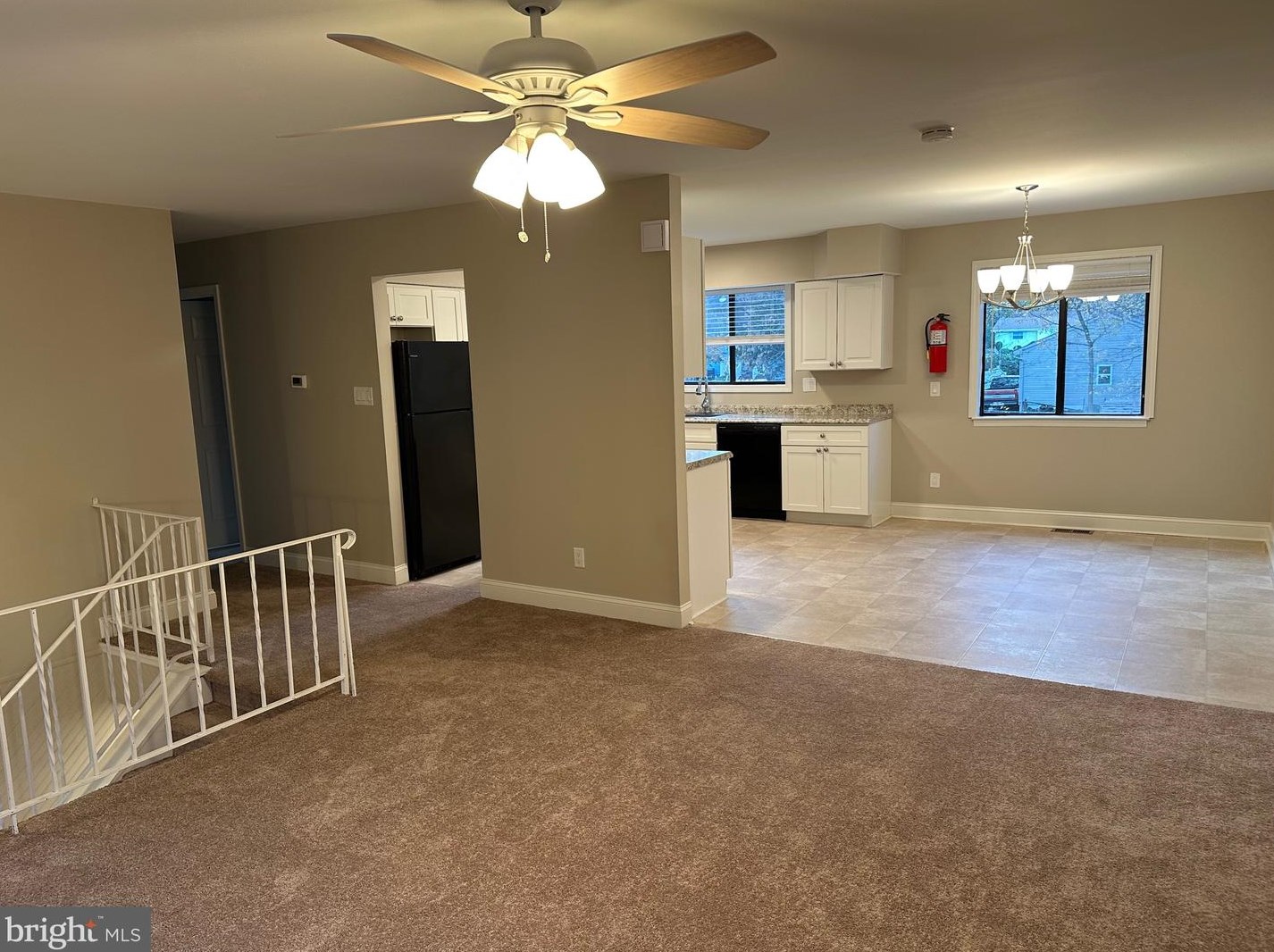 27 Poplar Ave, Blenheim, NJ 08012-4046