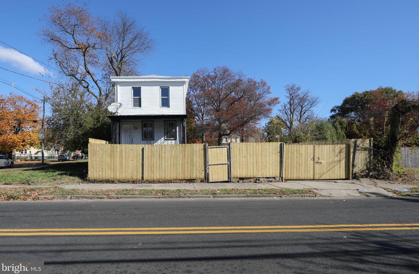 330 N 36th St, Camden, NJ 08110