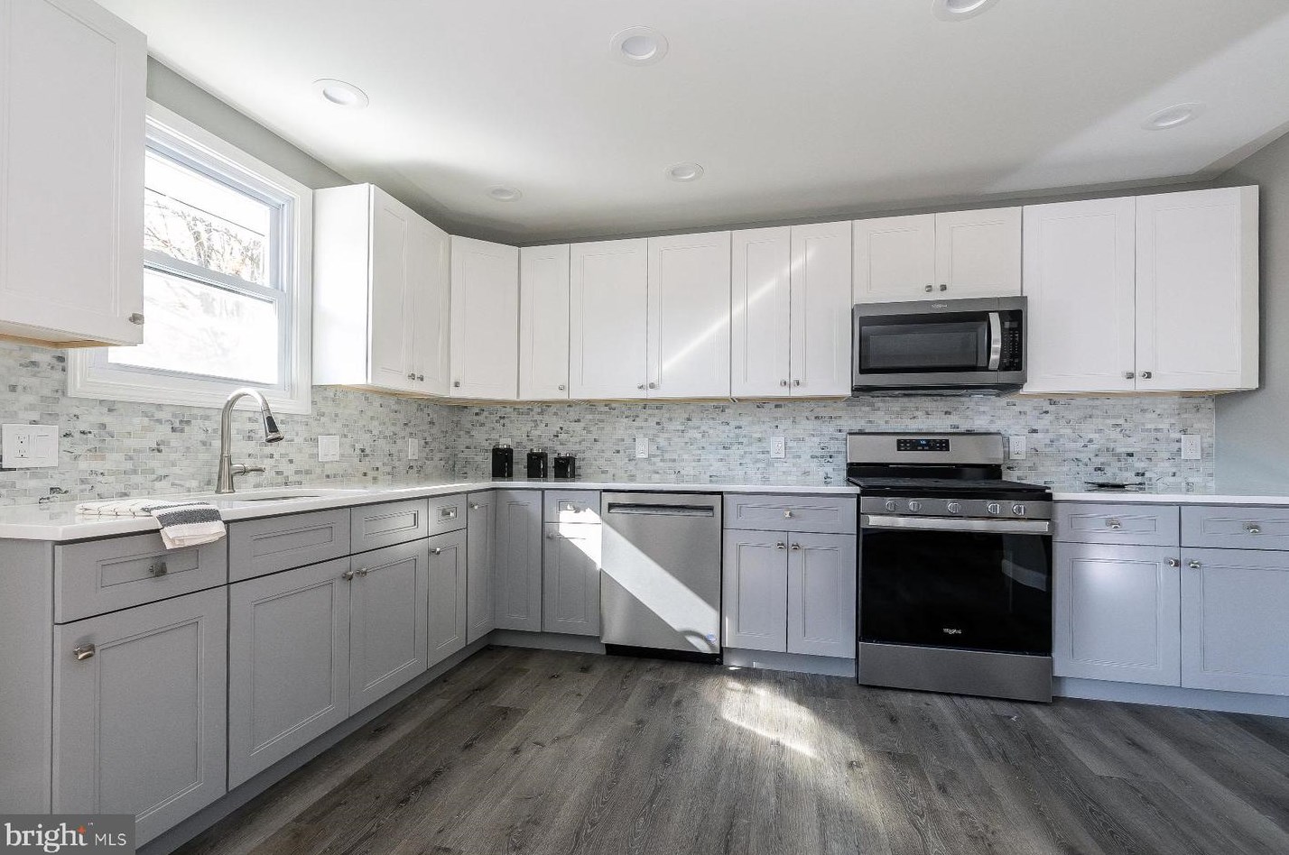 1400 Thompson Ave, Gloucester, NJ 08030