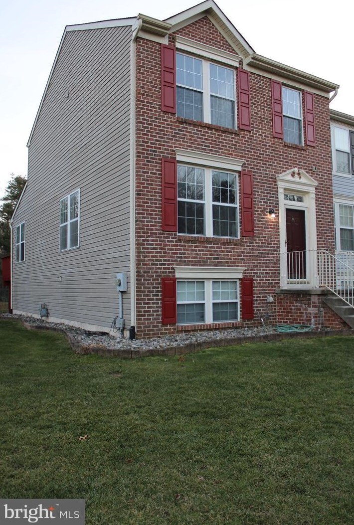 32 Coachlight Dr, Erial, NJ 08081