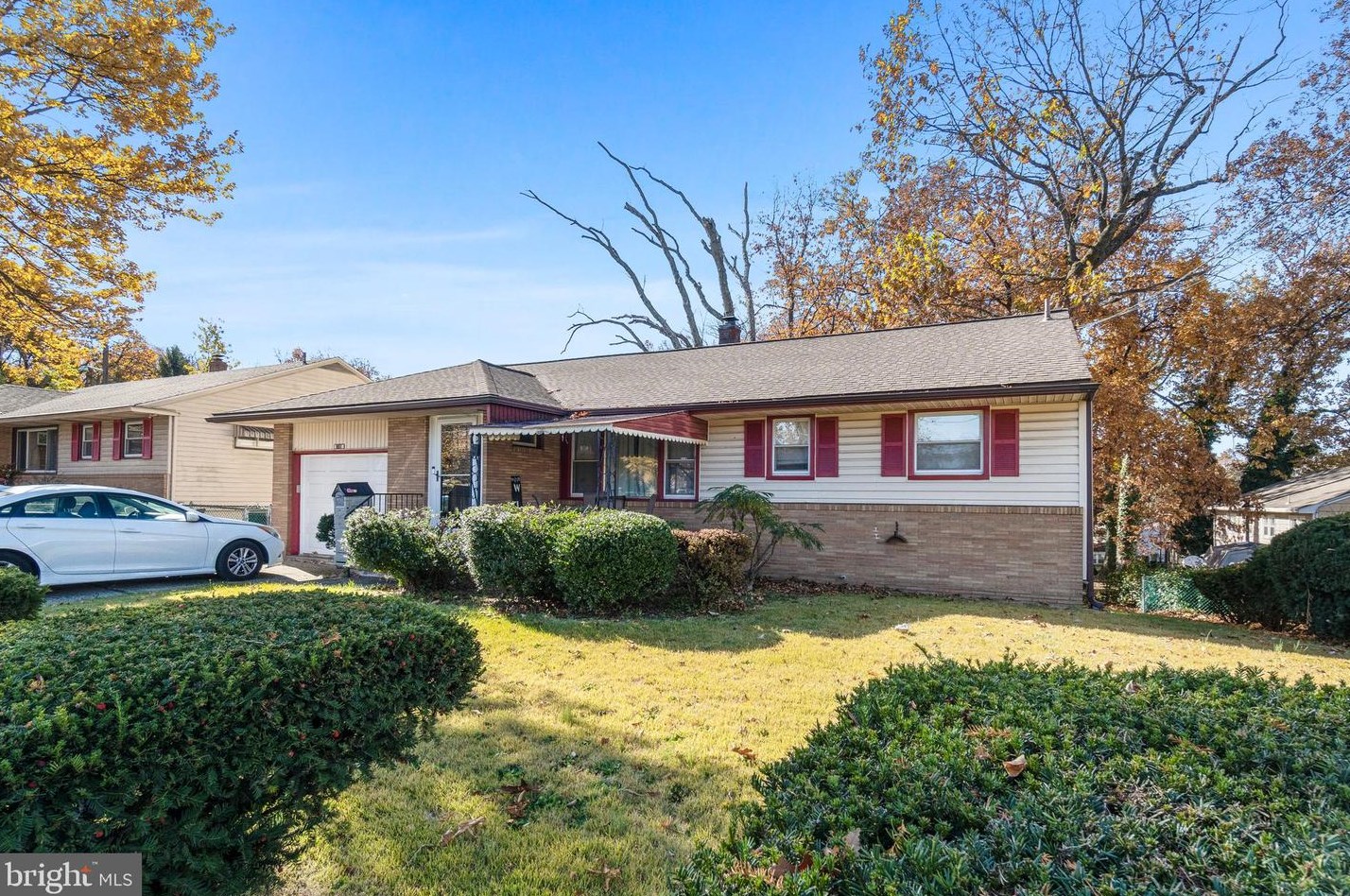 651 Cove Rd, Camden, NJ 08110