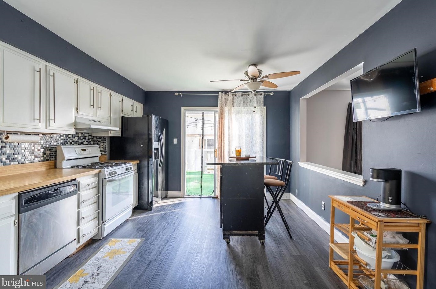 2278 Albert Ct, Waterford Township NJ  08004-2807 exterior