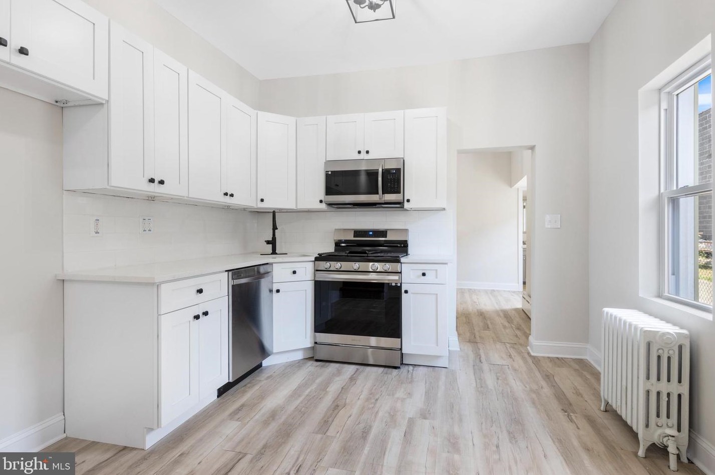 723 Market St, Gloucester, NJ 08030