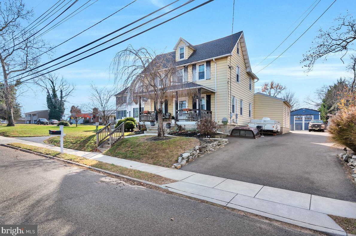 232 Shreve Ave, Barrington, NJ 08007