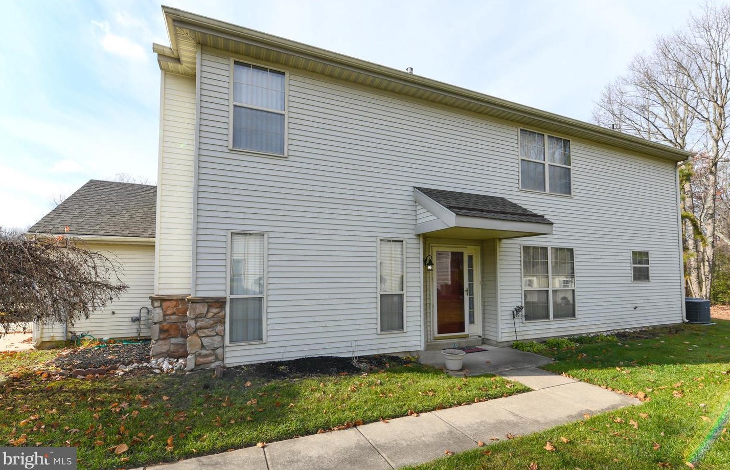 13 Fox Meadow Dr, Erial, NJ 08081
