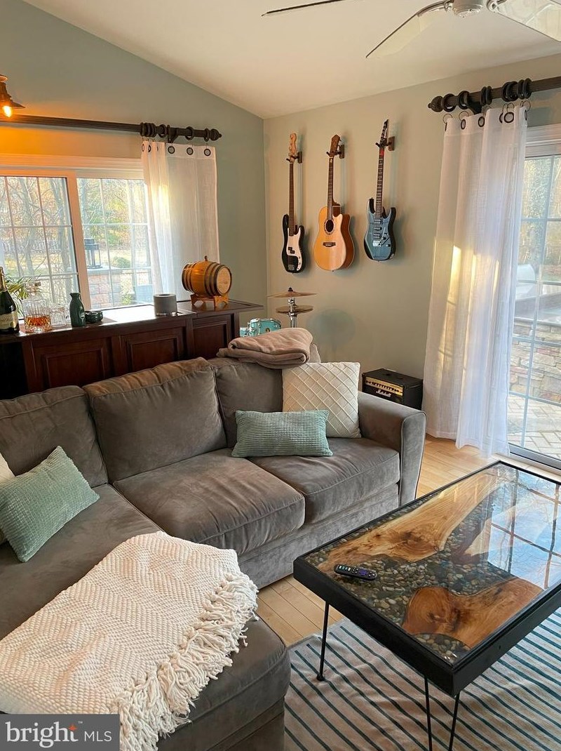 706 Cannery Row, Waterford Township NJ  08004-1224 exterior