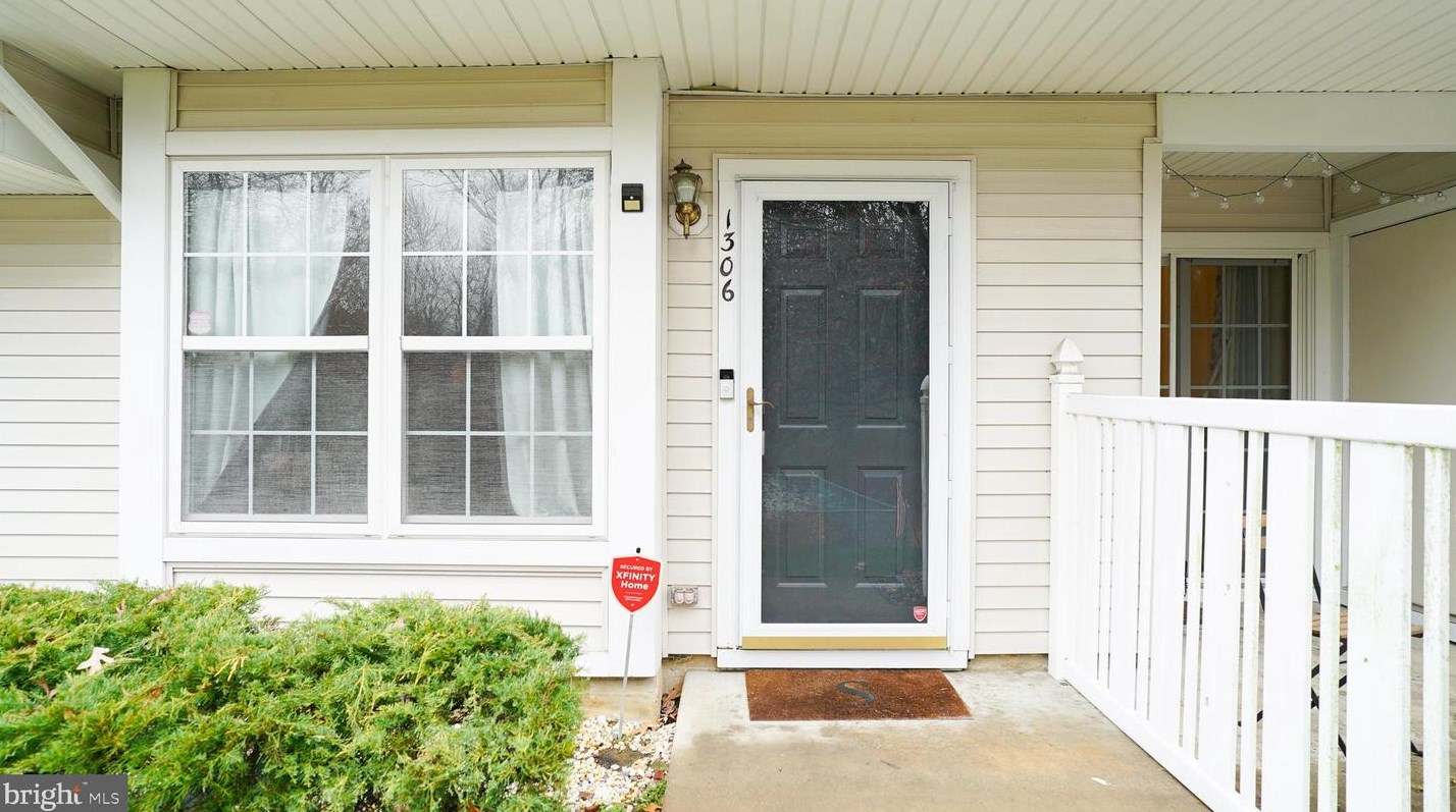 1306 Tanglewood Dr, Erial, NJ 08081