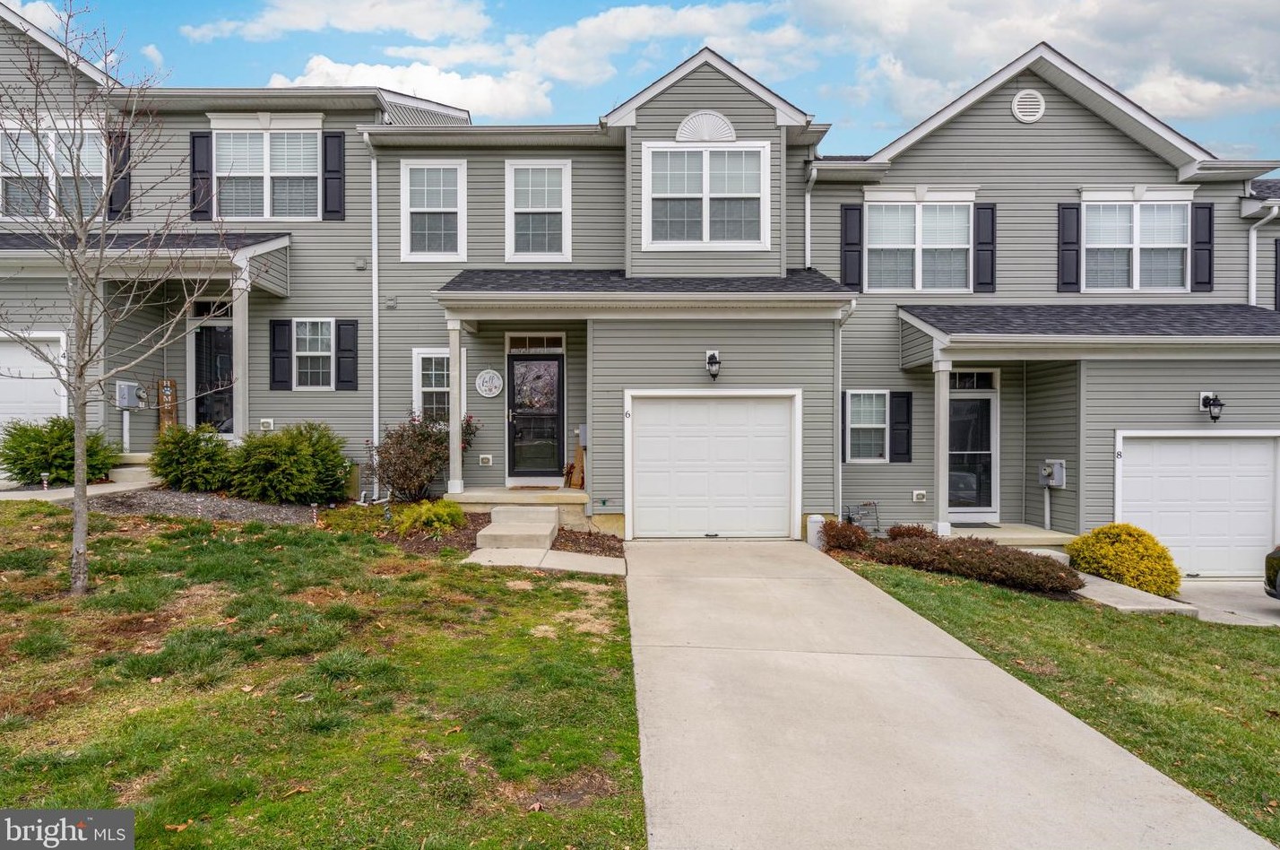 6 Shire Ct, Somerdale, NJ 08083-1255