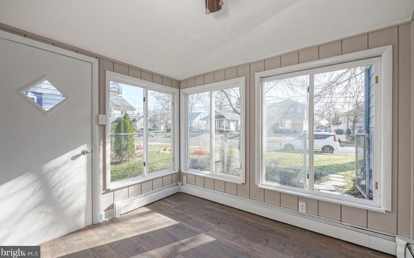 553 Maple Ave, Camden NJ  08106-2021 exterior