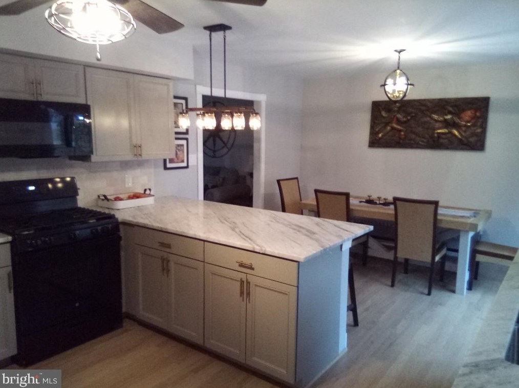 17 Waltham Way, Erial NJ  08081-9321 exterior
