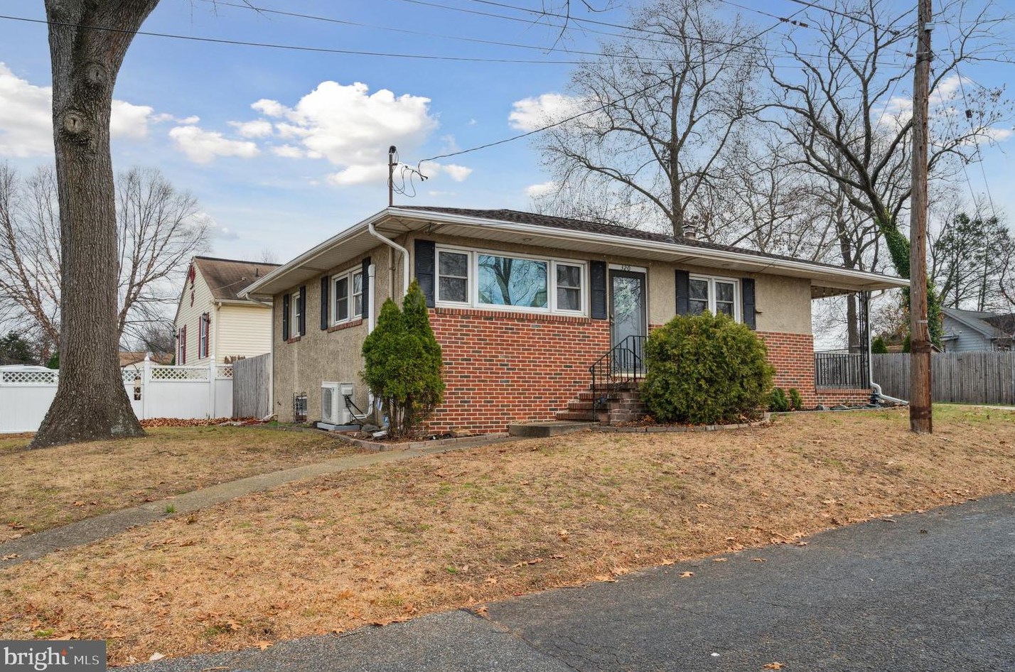320 Hill Ave, Runnemede, NJ 08078