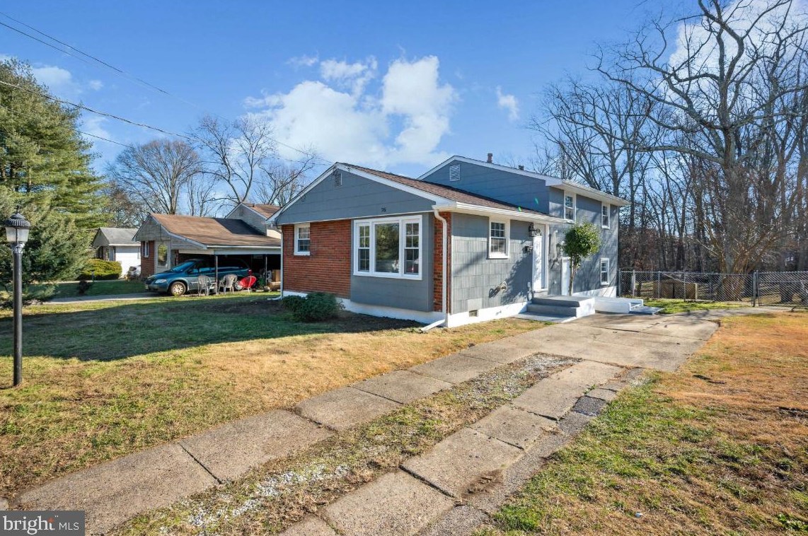 76 E Oak Ave, Lawnside, NJ 08045