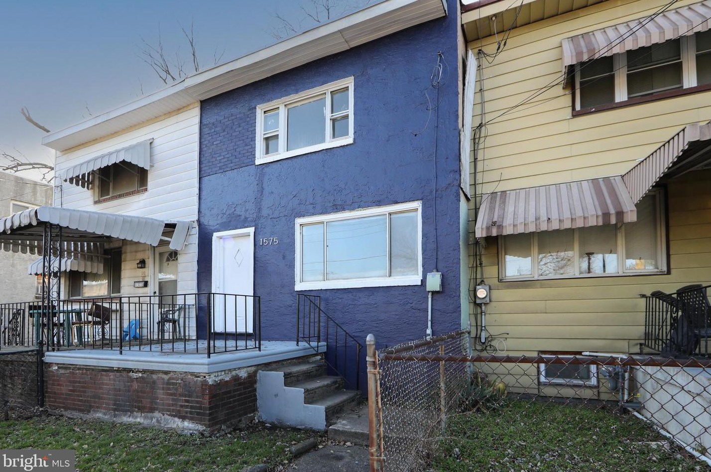 1575 S 8th St, Camden, NJ 08104