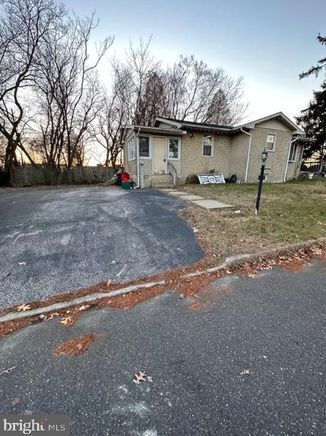 130 Mouldy Rd, Lawnside, NJ 08045
