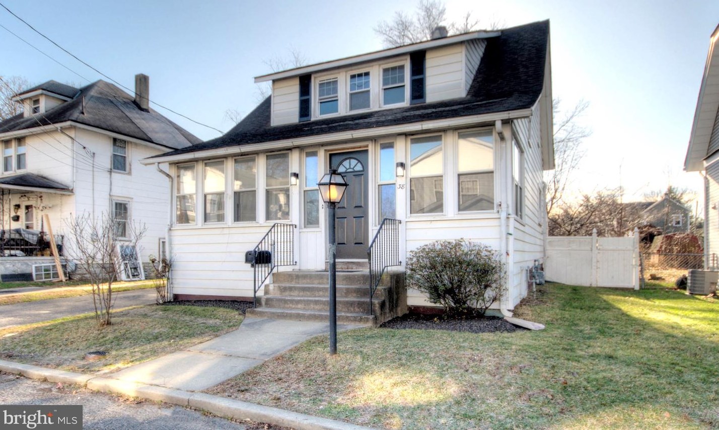 38 Lincoln Ave, Blenheim, NJ 08012-3028