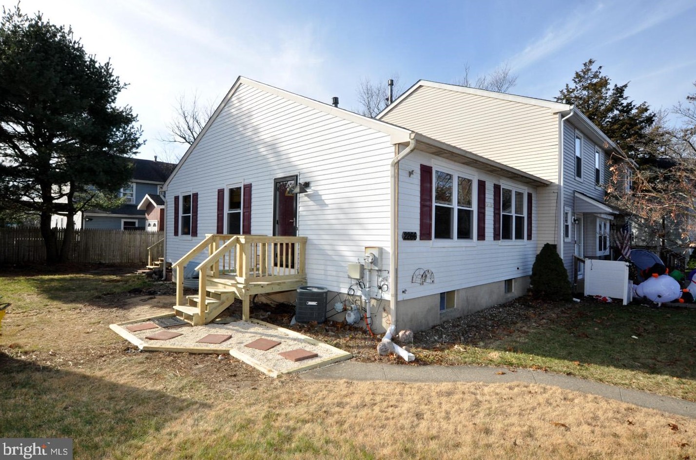2266 Albert Ct, Waterford Township, NJ 08004-2808