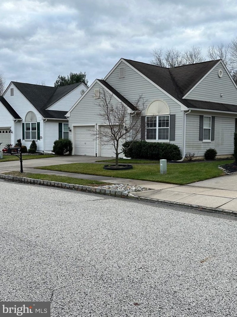 11 Glenview Way, Gibbsboro, NJ 08026-1466