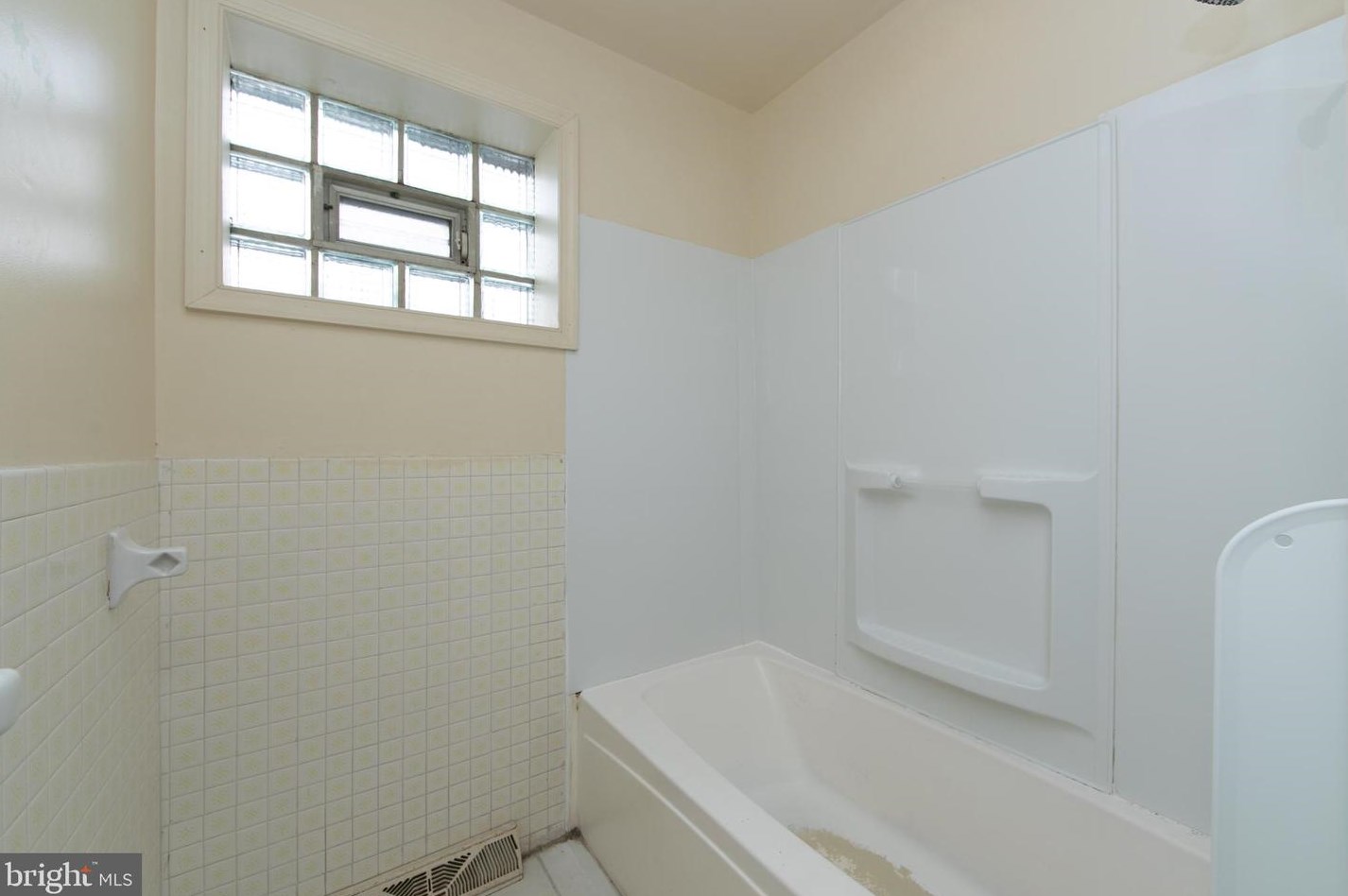 1268 Park Blvd, Camden NJ 08103-2757 exterior