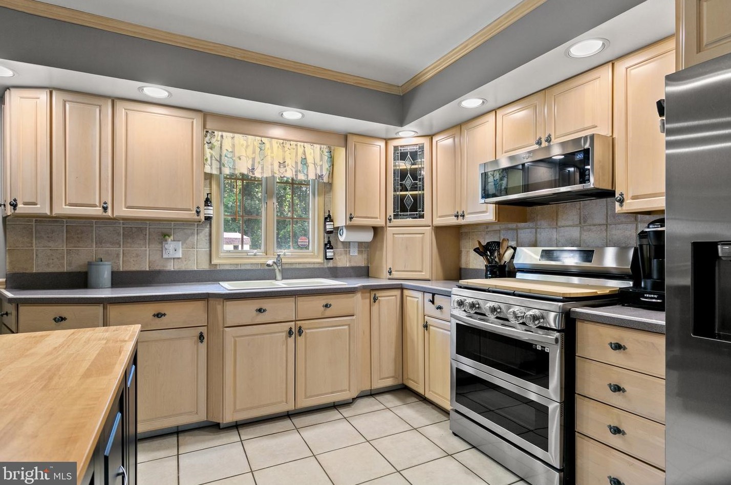 128 Hayes Mill Rd, Waterford Township NJ  08004-2419 exterior