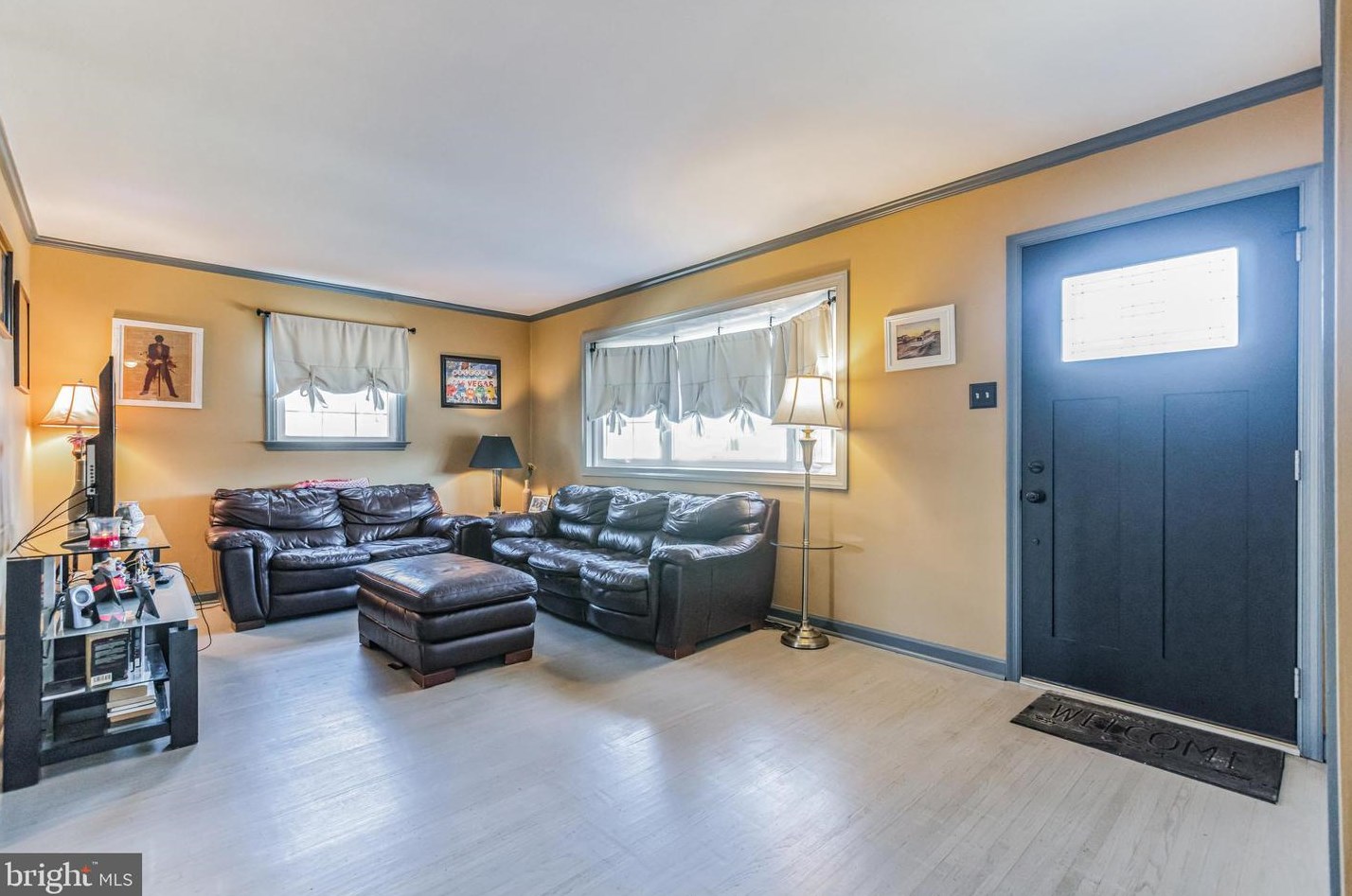 324 Charles Ave, Gloucester, NJ 08031