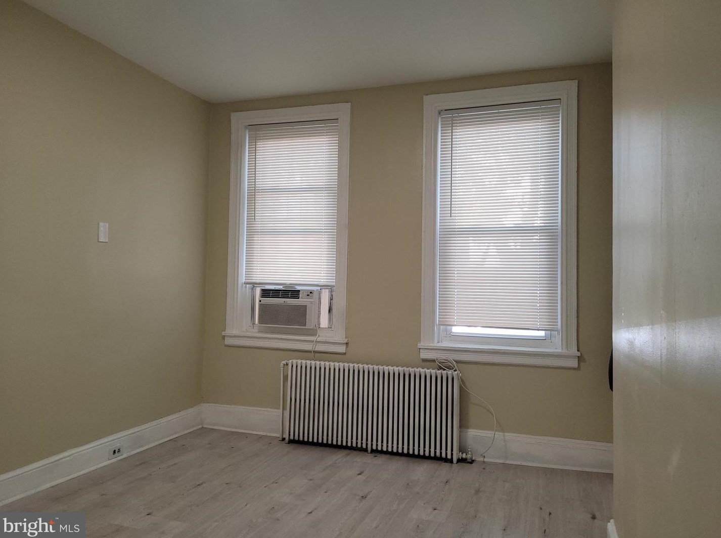 810 6th St, Camden NJ  08102-2516 exterior