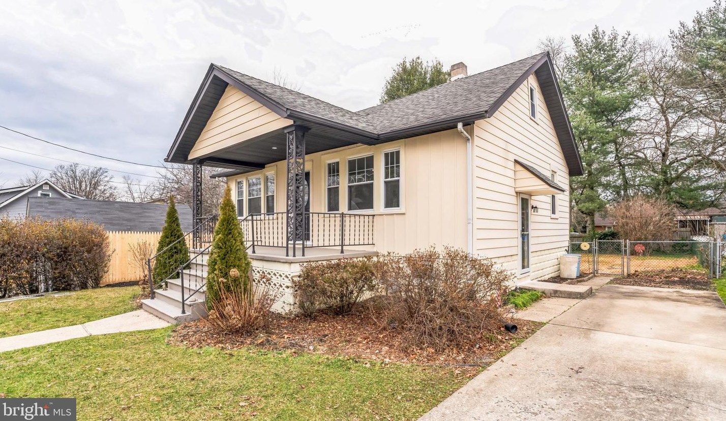 342 N Read Ave, Runnemede, NJ 08078