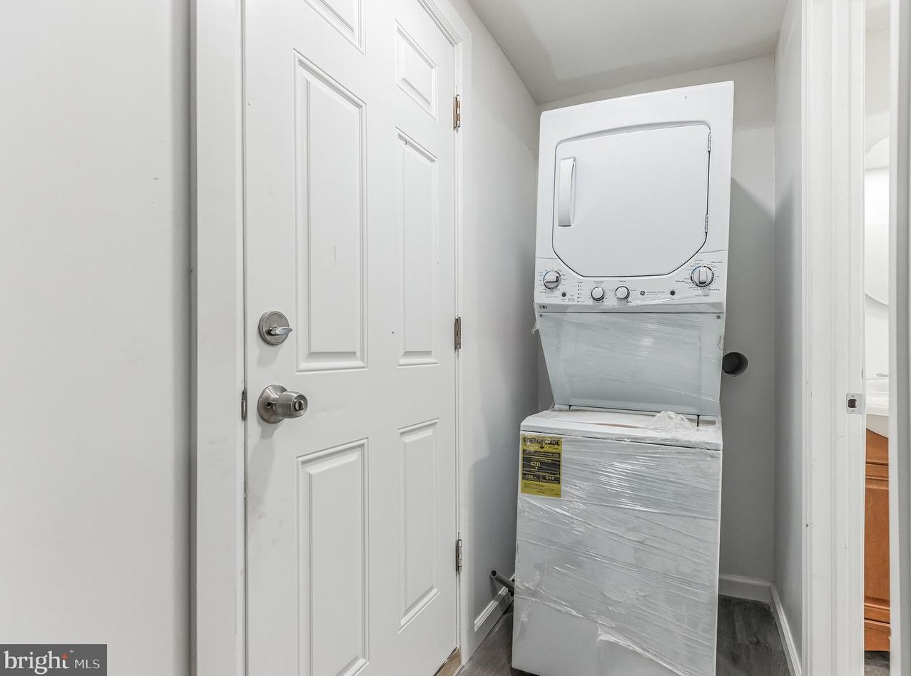 528 Front St, Camden NJ  08102-2128 exterior