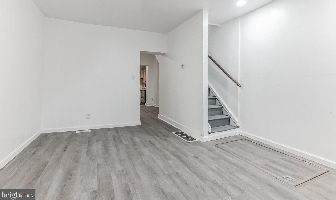 528 Front St, Camden NJ  08102-2128 exterior