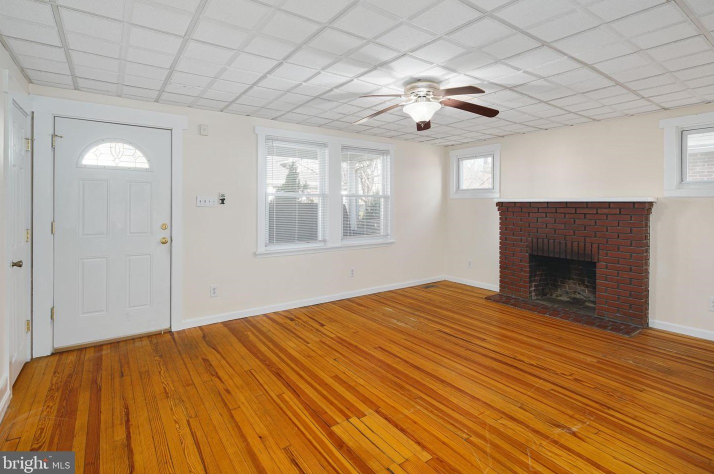 26 Albertson Ave, Camden NJ  08108-2302 exterior