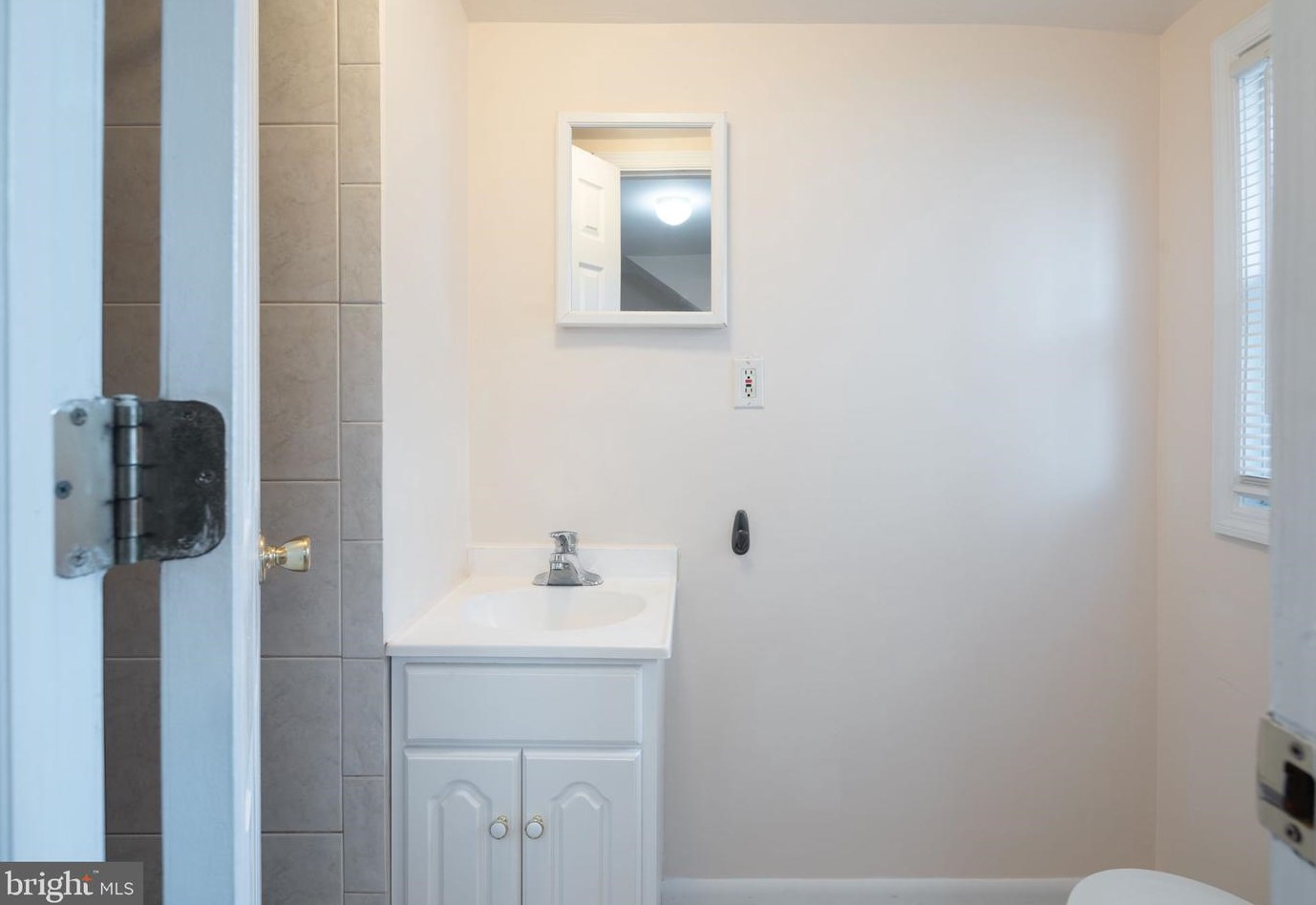 26 Albertson Ave, Camden NJ  08108-2302 exterior